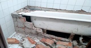 Демонтаж ванны в Туймазы от Мастер24 — быстро, недорого, вывоз старой ванны от 1019 руб.